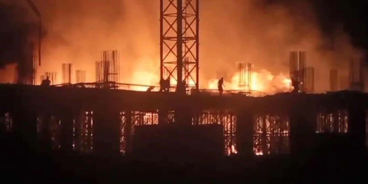 Hastane inşaatında yangın çıktı