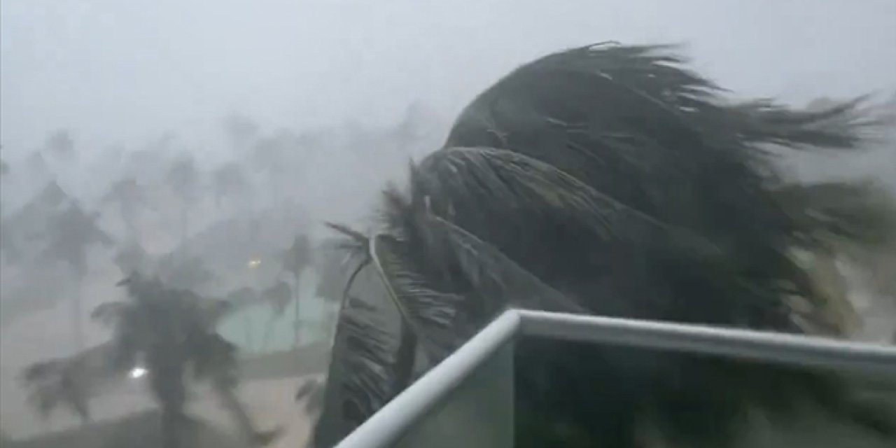 Beryl Kasırgası Karayipleri altüst etti