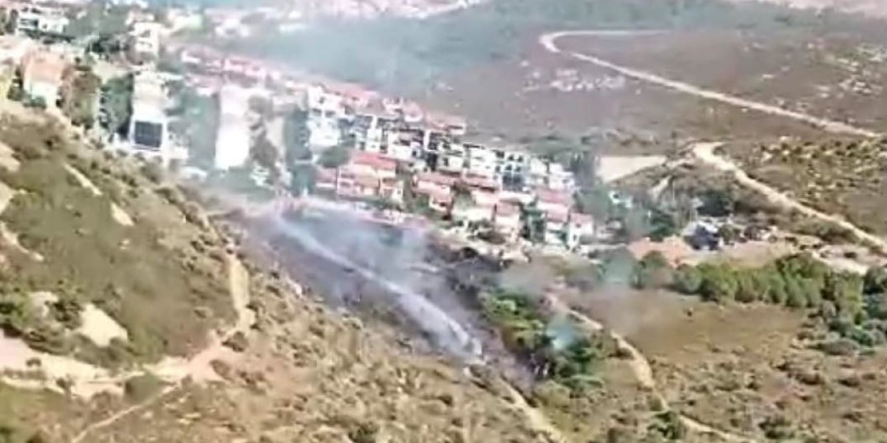 Foça'da orman yangını: Alevlerin yükseldi, vatandaşlar böyle kaçtı