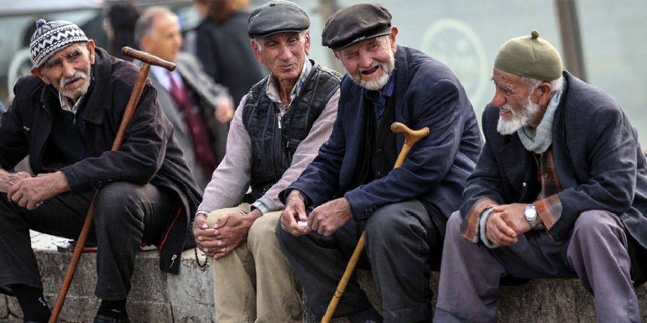 Emekliler acil toplanma kararı aldı: 123 şubeden Ankara'ya gelecekler