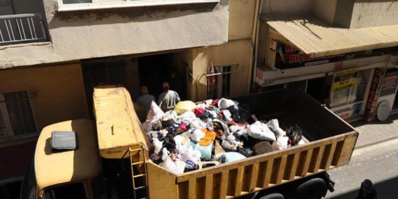 Çöp ev vakaları artıyor! Kötü koku yayılan evden 7 kamyon çöp çıktı