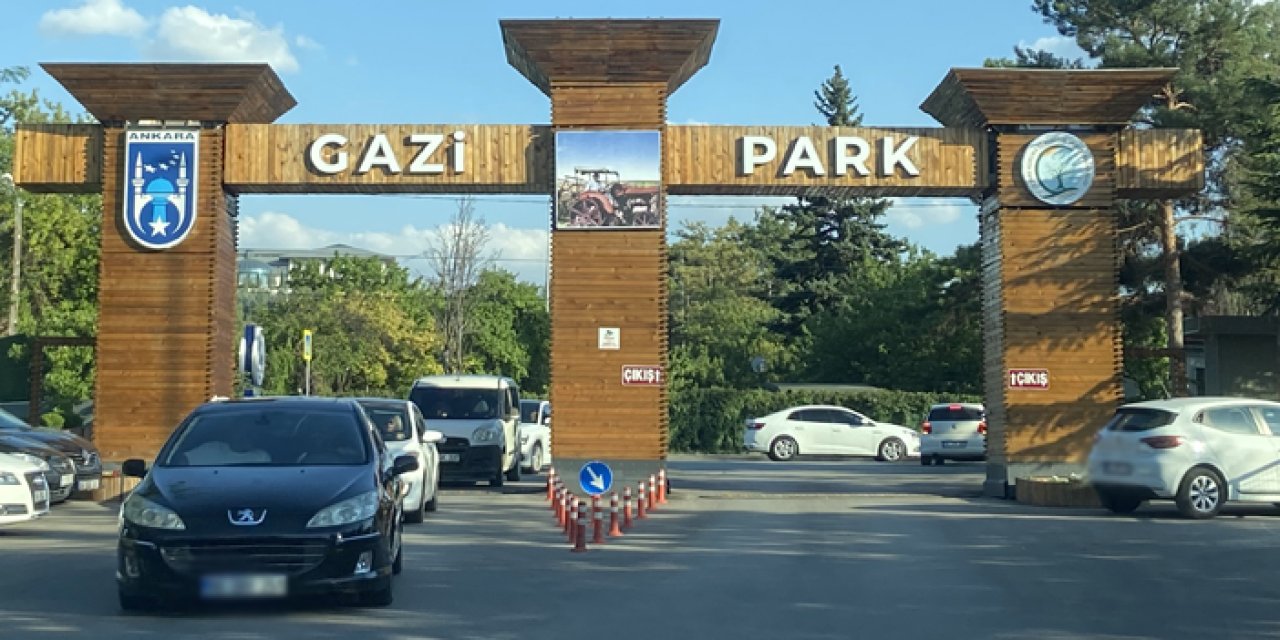 Başkentte aileler Gazi Park'a akın ediyor