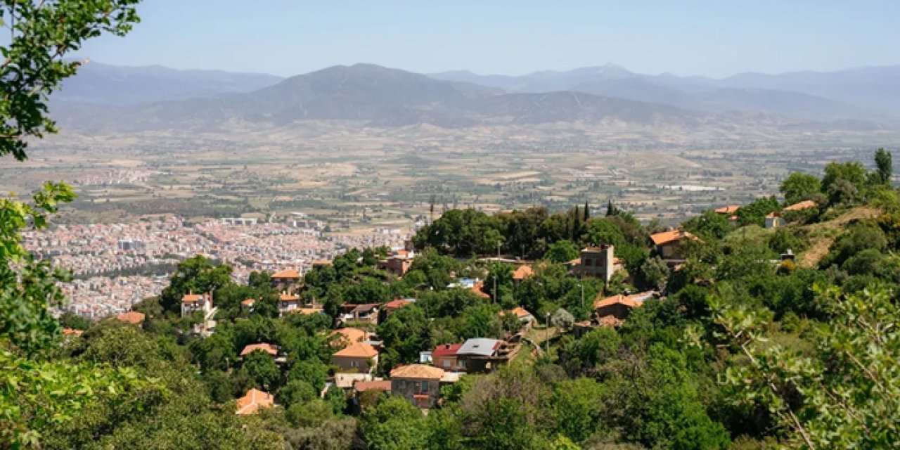 İzmir'in eşsiz dağ köyü: Yeşilin en güzel tonlarına şahitlik edeceksiniz