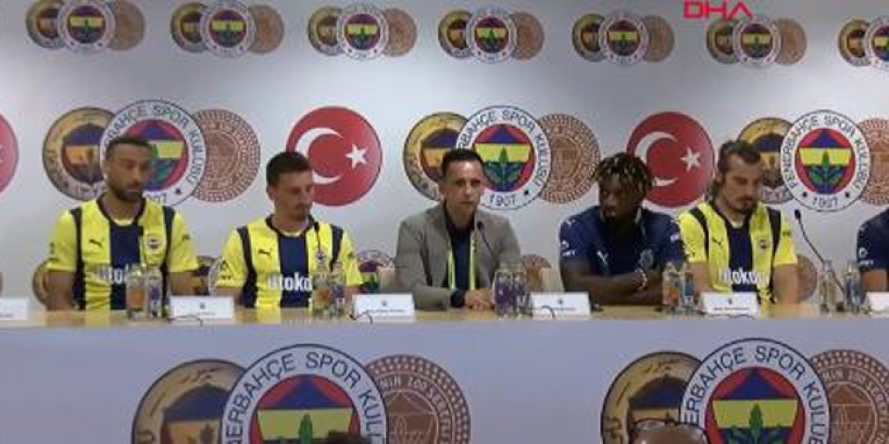 Fenerbahçe'de imza töreni