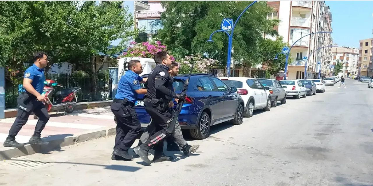 Manisa'da Balkondaki kadını vurdular