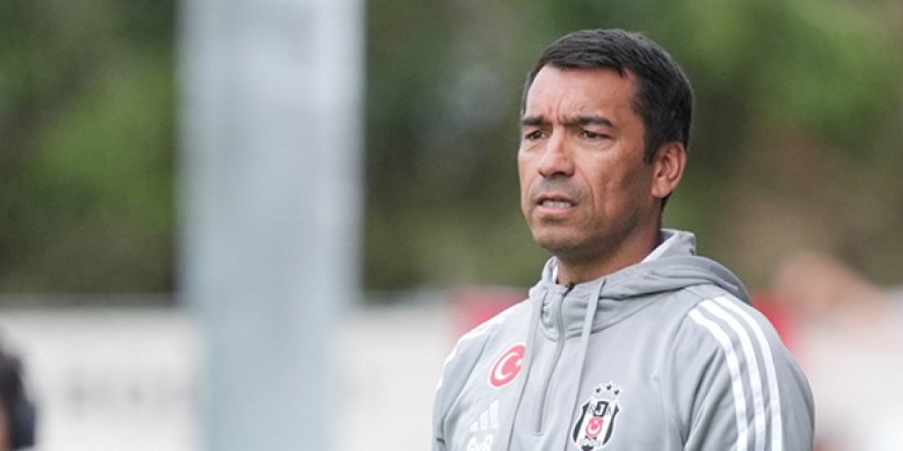 Van Bronckhorst'tan genç oyuncusuna övgü: Beni mutlu ediyor