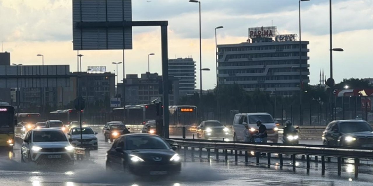 AKOM'dan İstanbul için sağanak geçişleri uyarısı