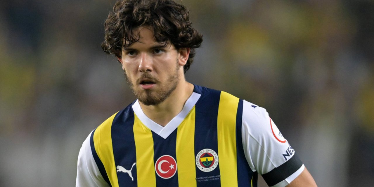 Ferdi Kadıoğlu Baba Olmanın Sevincini Yaşıyor