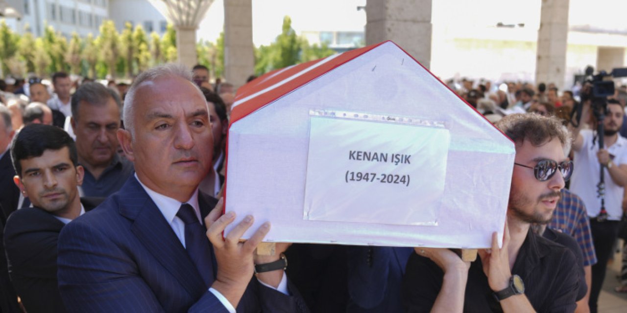 Kenan Işık Ankara'da son yolculuğuna uğurlandı