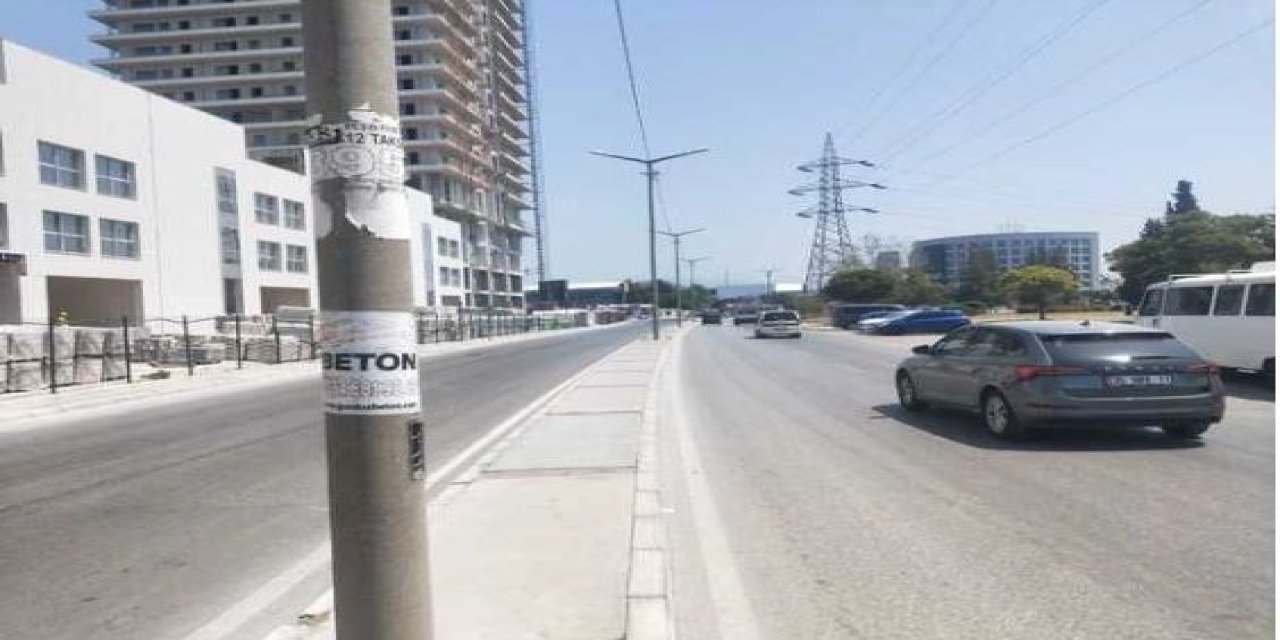 İzmir'in göbeğinde ölüm tehlikesi: Elektrik kabloları açıkta duruyor