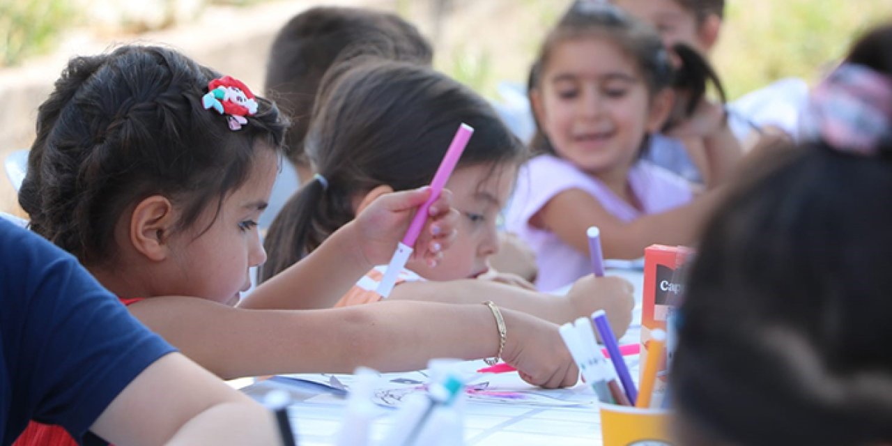 Elmadağ'da çocuklara boyama etkinliği