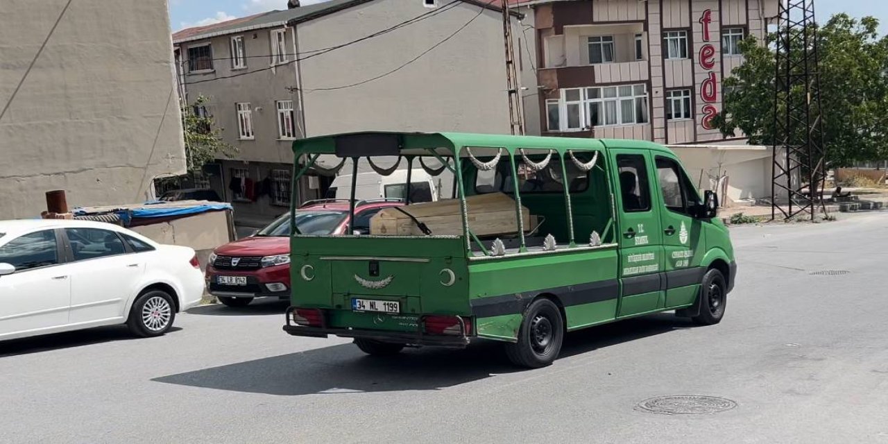 İstanbul- Arnavutköy'de eşini sokak ortasında öldürdü; şüpheli tutuklandı