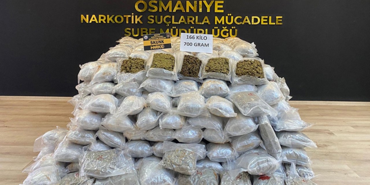 Osmaniye'de tırda 166 kilo 700 gram sentetik uyuşturucu ele geçirildi