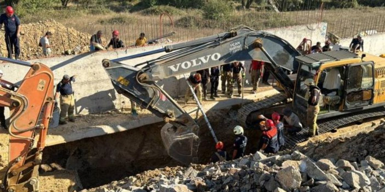 Tuzla'daki şantiyede göçük: İki işçi toprak altında