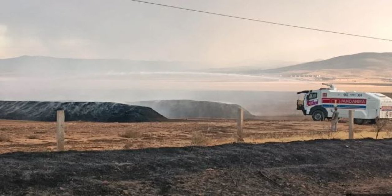 Elazığ'da 400 Ton Saman Yangını