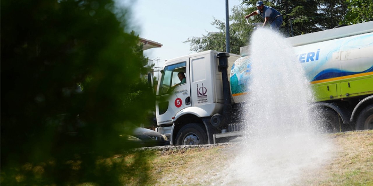 Keçiören'den bir ilk: Parklarda organik sıvı gübre kullanımı başladı