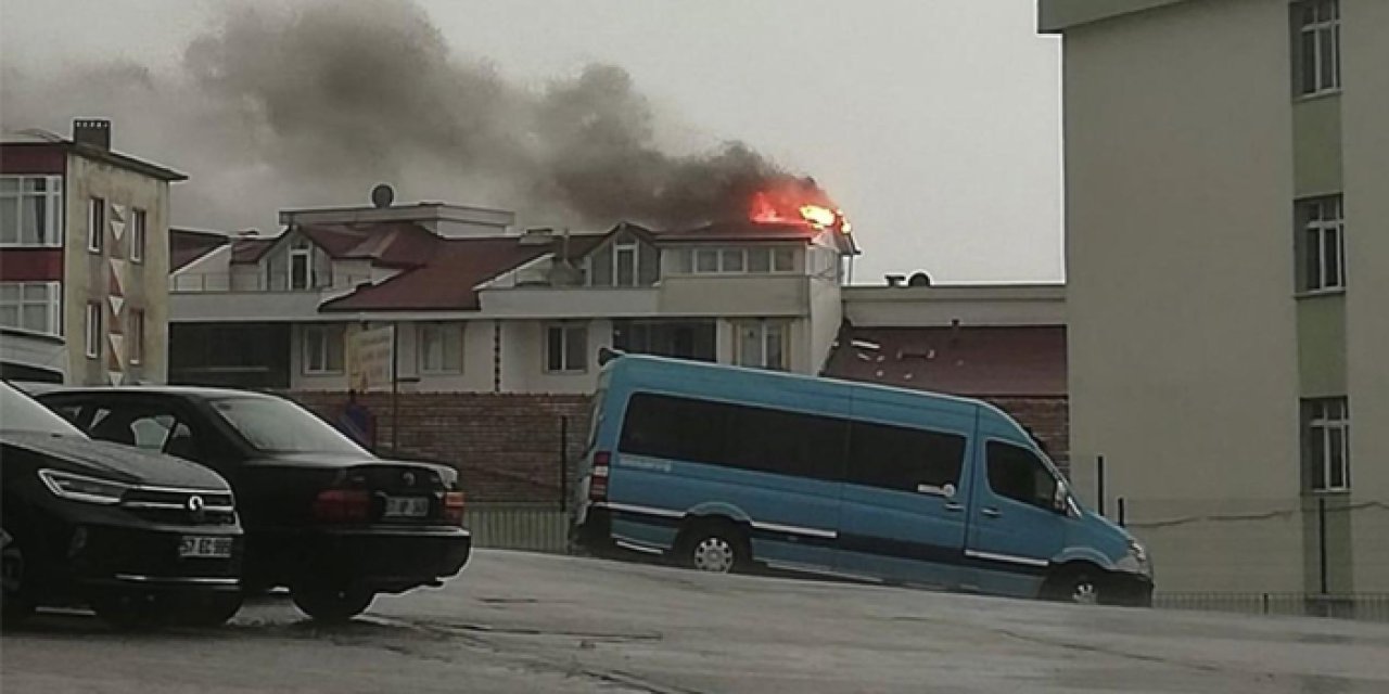 Sinop'u sağanak, yıldırım, hortum vurdu