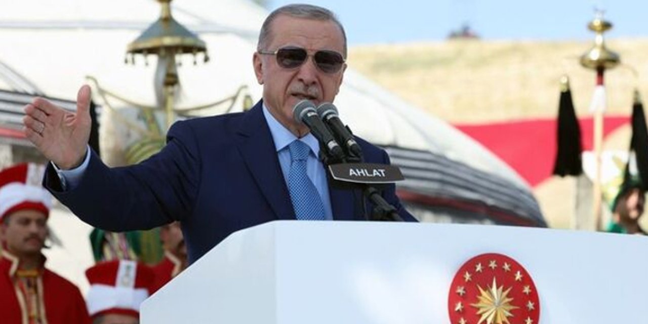 Cumhurbaşkanı Erdoğan: “Malazgirt yolumuzu aydınlatıyor”