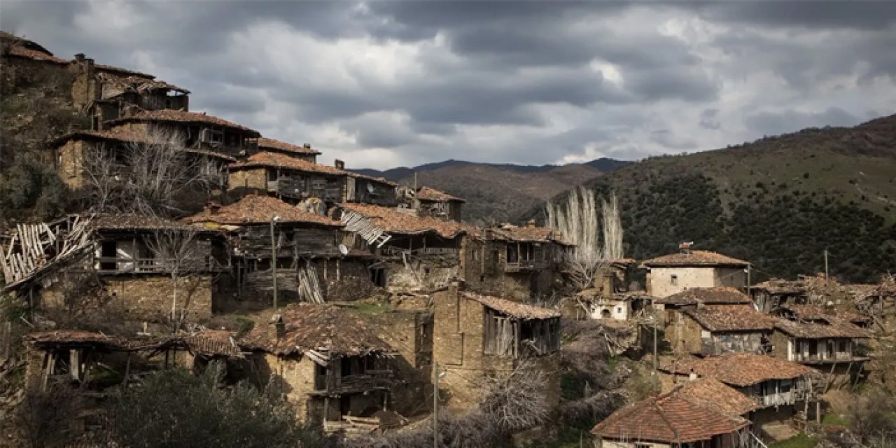 İzmir'in tüyler ürperten köyü: Burada bir avuç insan yaşıyor