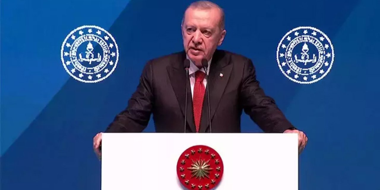 Cumhurbaşkanı Erdoğan: "Irkçılığın merkez üssü sanal alemdir"