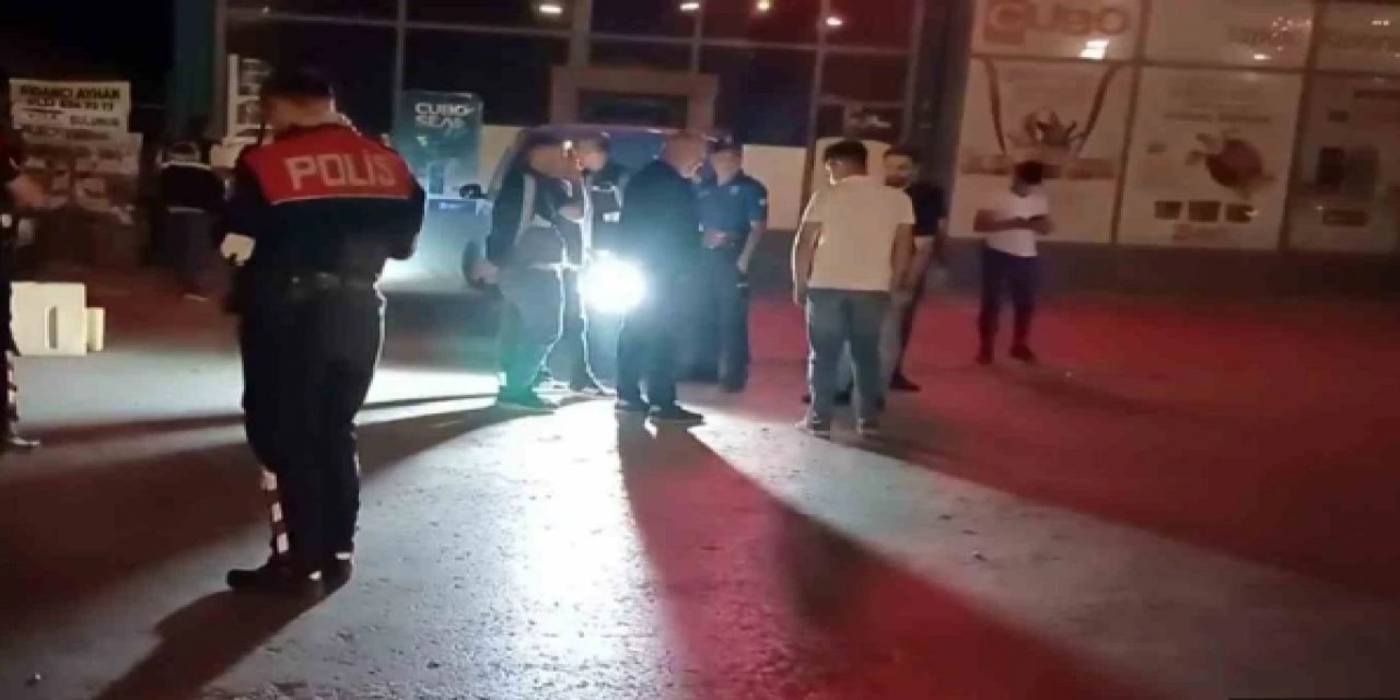 Husumetli iki grup arasında silahlı kavga: 1 yaralı