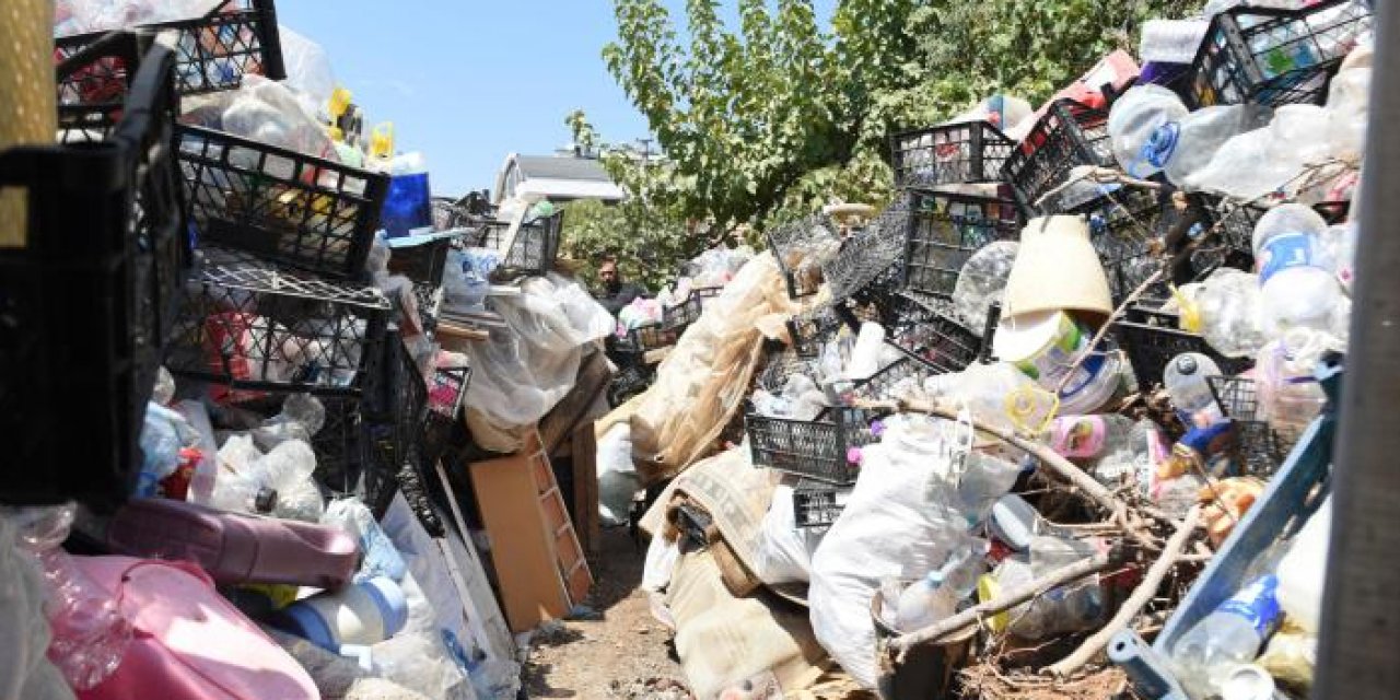 Çöp ev temizlendi: 10 kamyon atık çıkarıldı