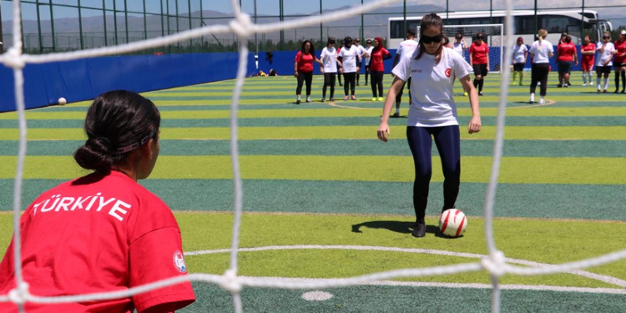 Türkiye’de bir ilk: Görme engelli kadın futbolu başlıyor