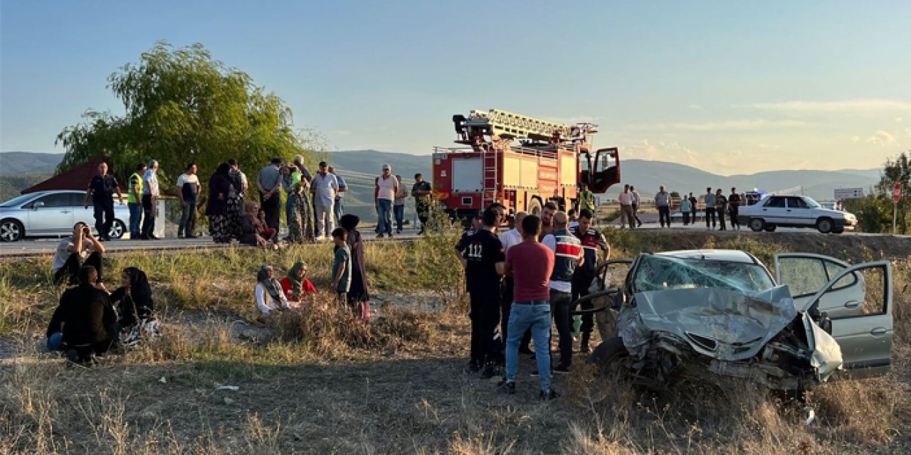 Sinop'ta iki otomobil çarpıştı: 3 ölü, 3 yaralı