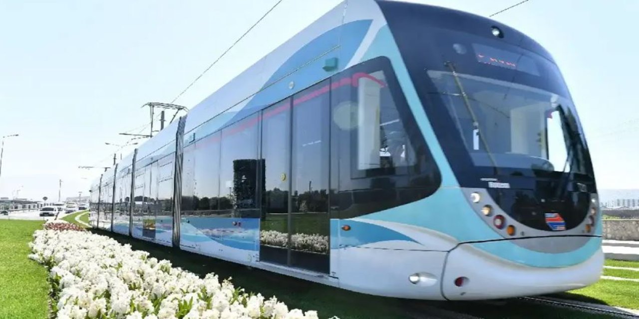 Uyarı yapıldı: İzmir'de tramvaya yürüyüş engeli vardı