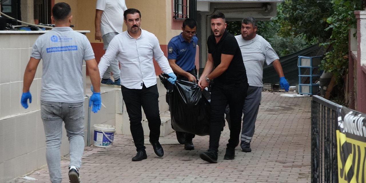 Antalya'da, Rusya'ya gidip gelen kadın kocasını ölü buldu