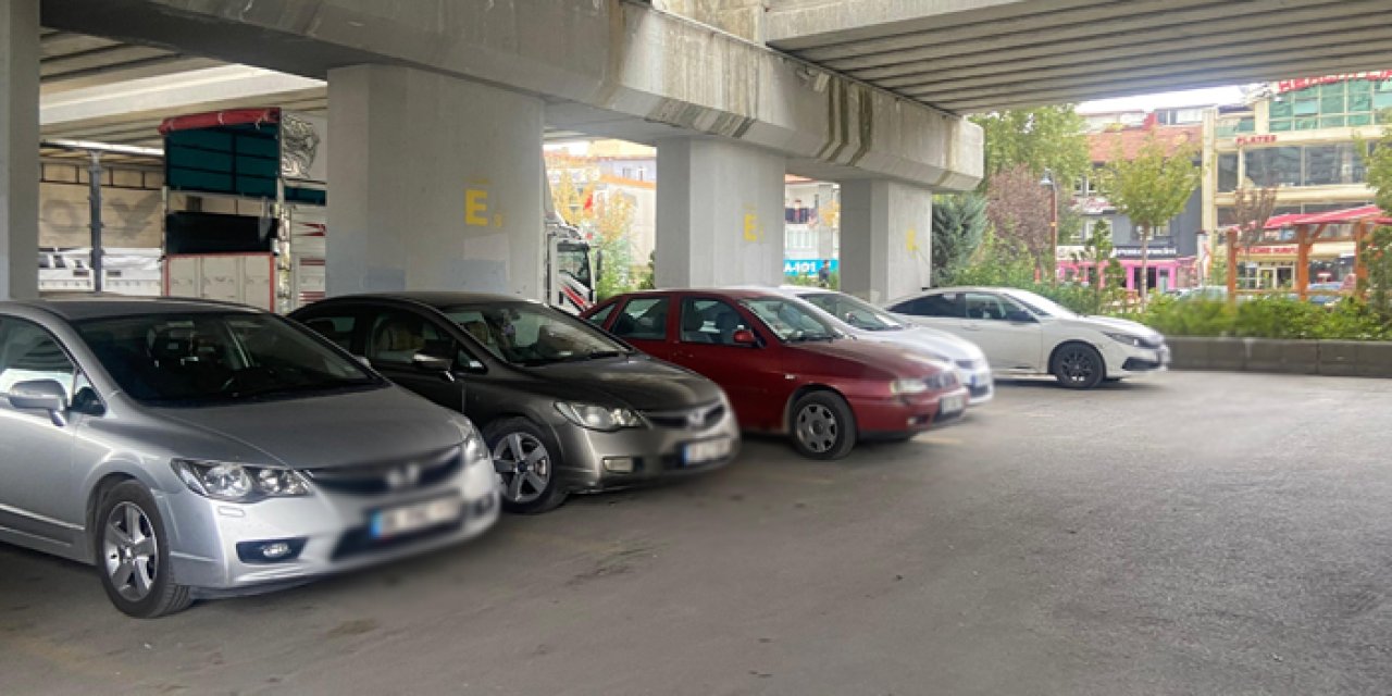 Mamak'ta tren istasyonu karşısındaki otopark güven vermiyor