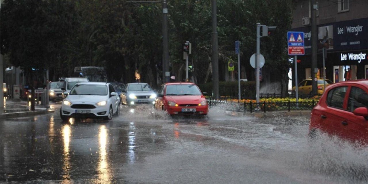 İzmir'e çok şiddetli geliyor: Meteoroloji o güne işaret etti