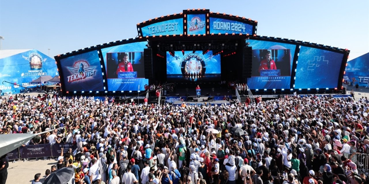 TEKNOFEST Şampiyonlar Ligi şampiyonları ödüllerini aldı