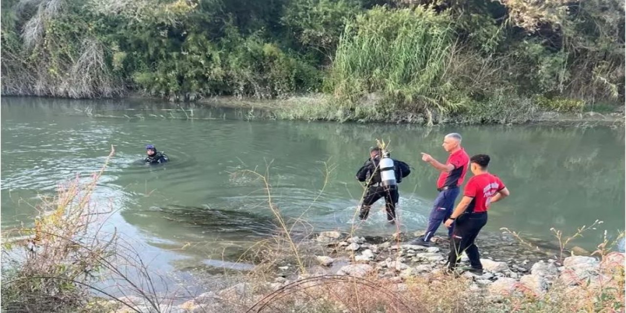 Mersin'de Akıntıya Kapılan Genç Boğuldu