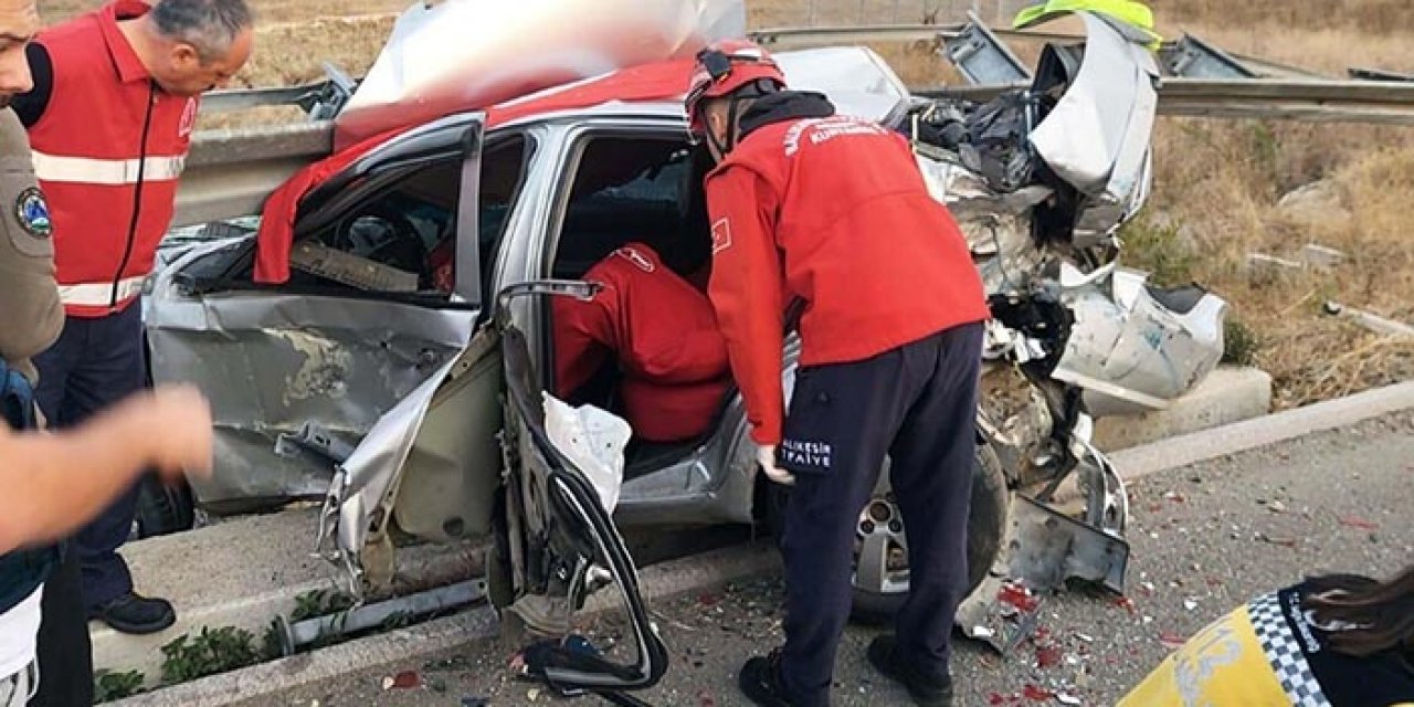 İstanbul-İzmir otoyolu'nda feci kaza: 1 ölü, 2 yaralı