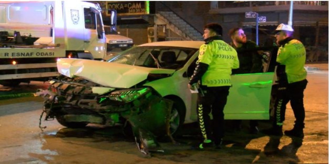 Ankara'da otomobilin çarptığı yolcu minibüsü devrildi; 6 kişinin yaralandı