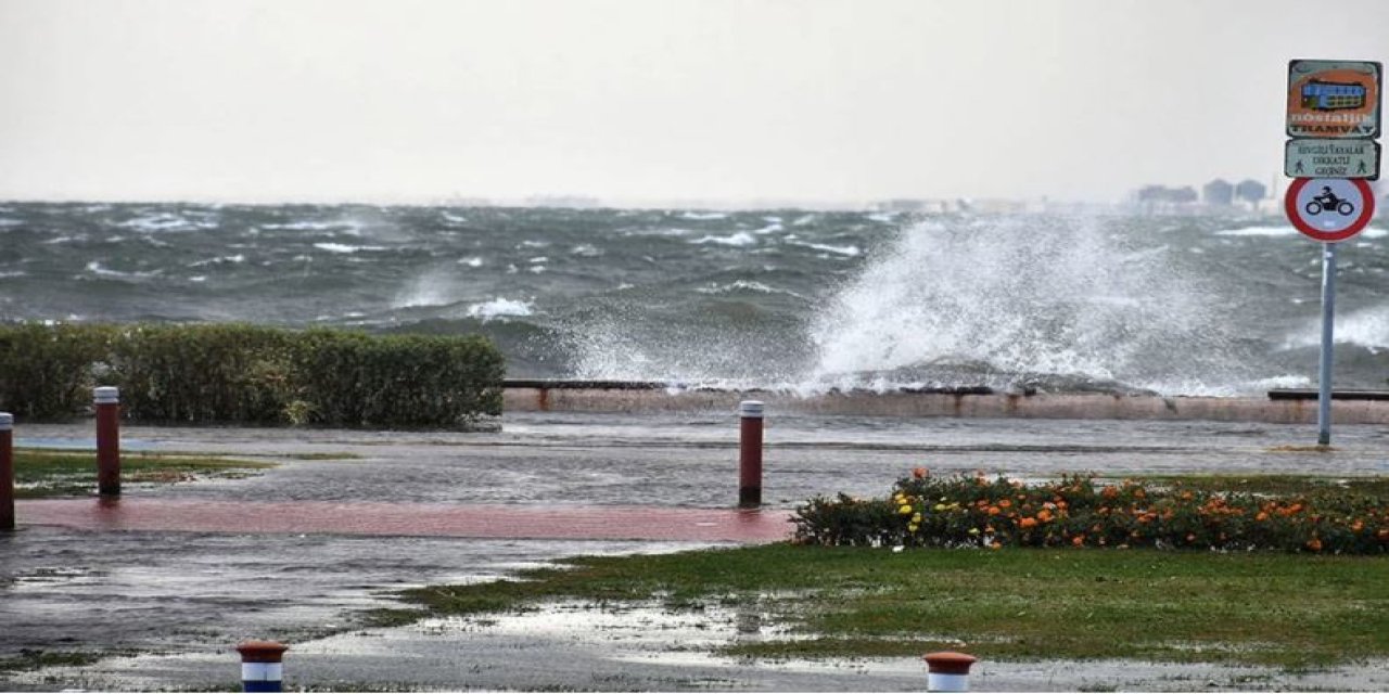 Meteoroloji saat verdi: Ege Denizi'nde fırtına uyarısı!