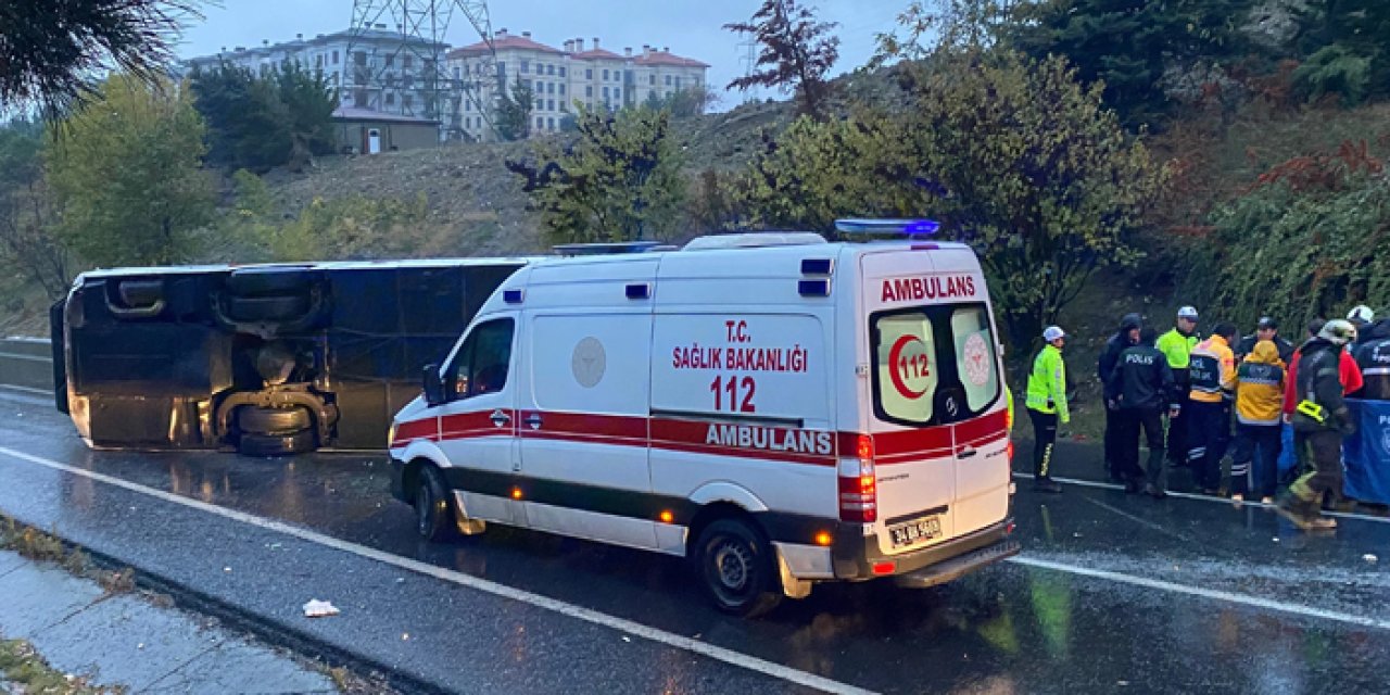 İstanbul'da yolcu otobüsü devrildi: 2 ölü, 15 yaralı