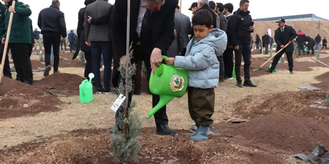 Eskişehir’de 15 bin fidan geleceğe nefes bıraktı