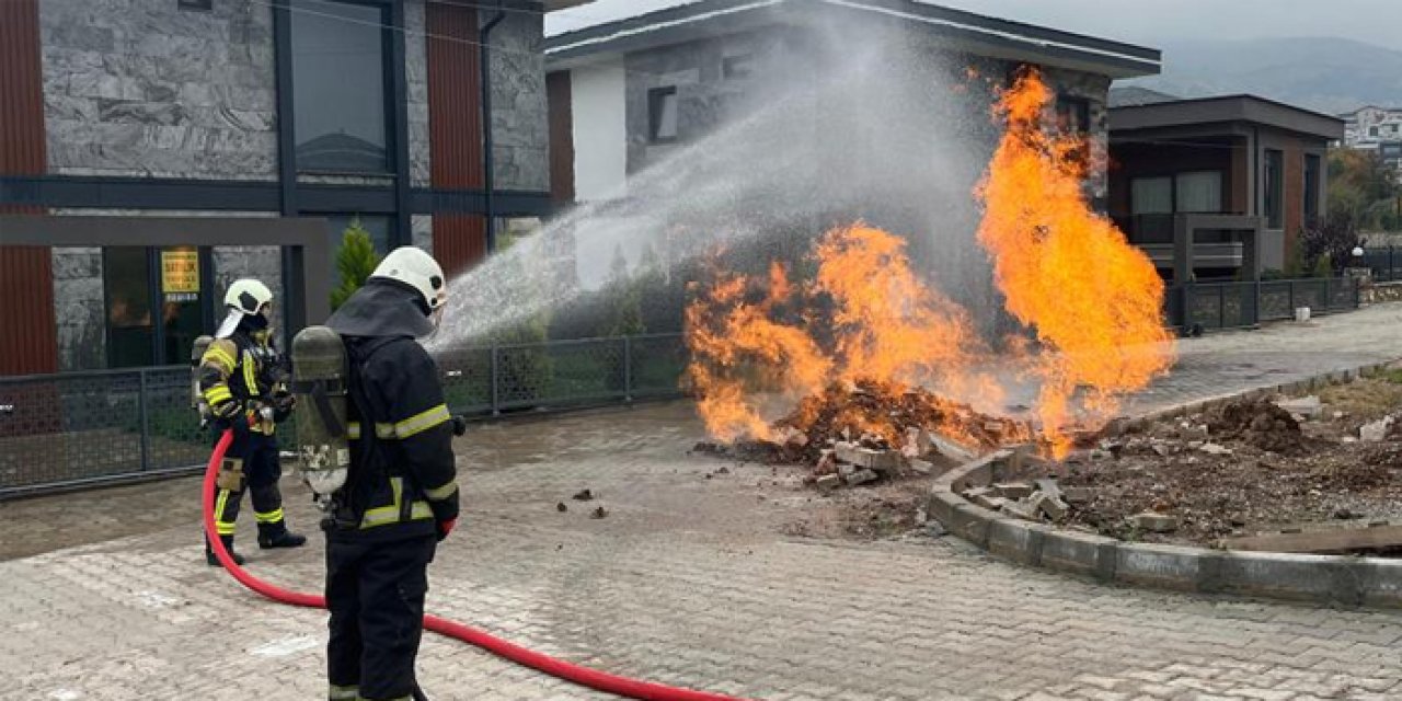 Kocaeli'de doğal gaz hattında yangın