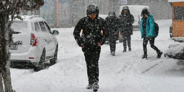 Meteoroloji'den 44 il için uyarı: Kar, fırtına ve sağanağa dikkat