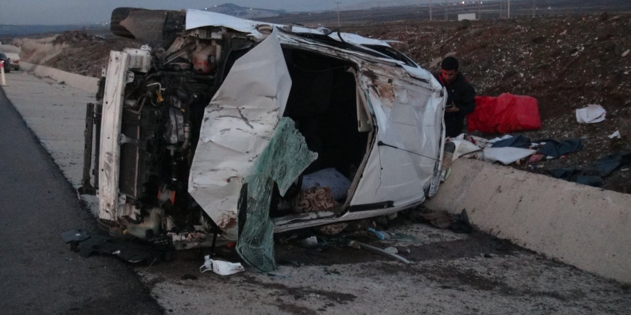 Kilis'te otomobil takla attı: 5 yaralı