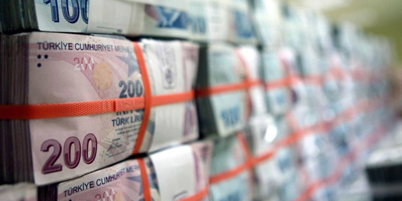 Bankacılık sektöründe mevduat azaldı, kredi hacmi artmaya devam ediyor