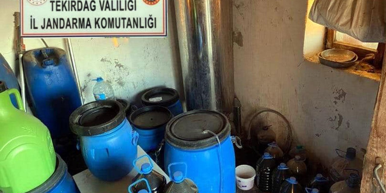 Şarköy'de 1165 litre sahte içki ele geçirildi; 2 gözaltı