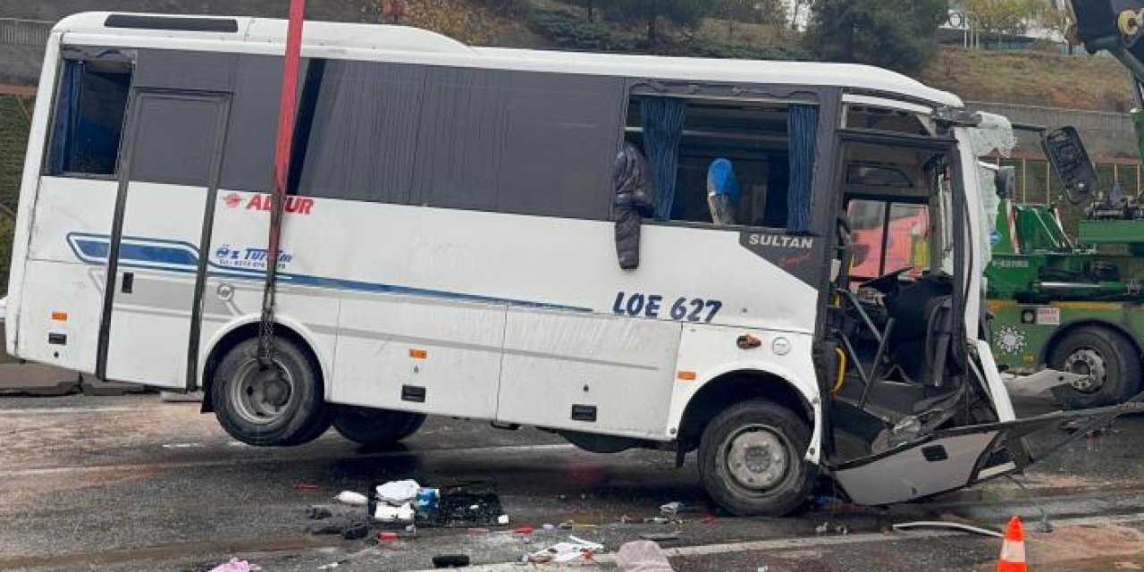 Maltepe'de feci kaza: 1 kişi öldü, 7 kişi yaralandı