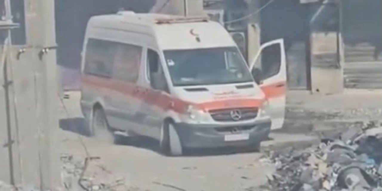 İsrail Gazze’de ambulansı hedef aldı