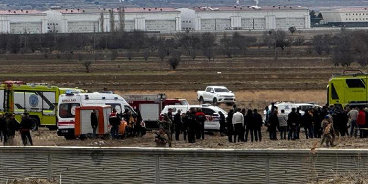 Bakanlar, helikopter kazasında şehit olan 6 asker için başsağlığı diledi