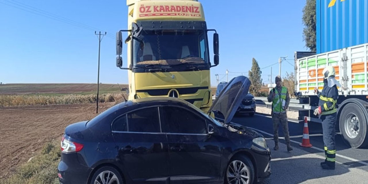 Yol Vermek İsterken Felaketle Sonuçlandı: Araç Önünde Sürüklendi