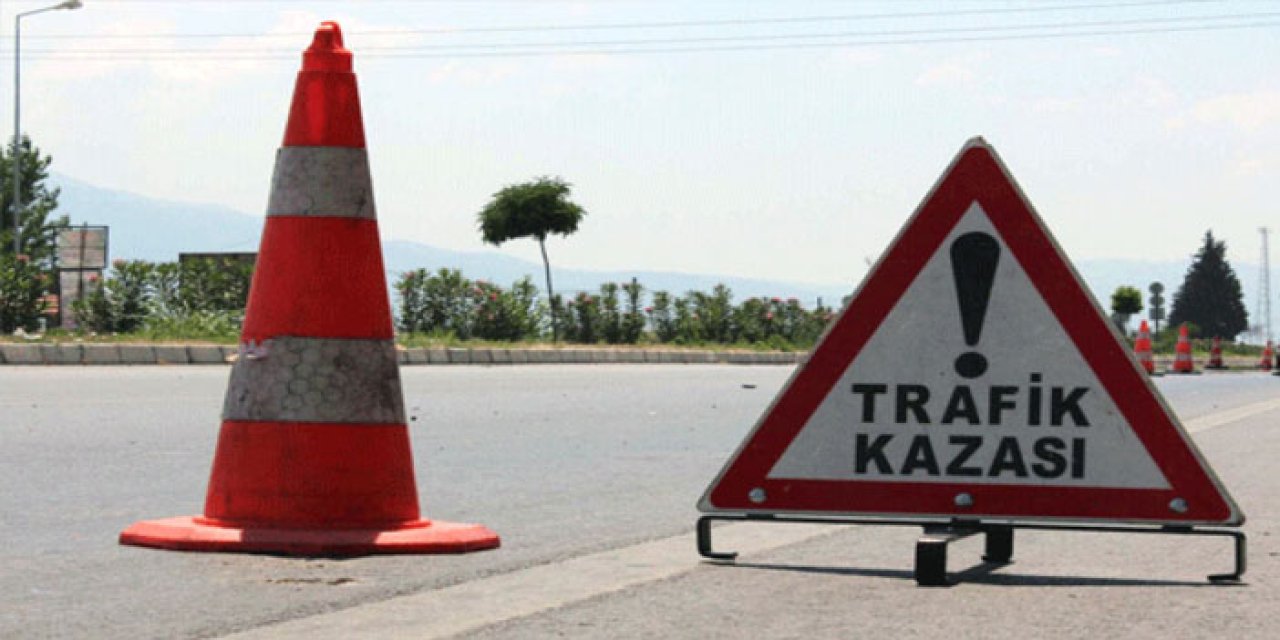 Manisa’da İki Otomobil Çarpıştı! Olay Yerinde Hareketli Dakikalar