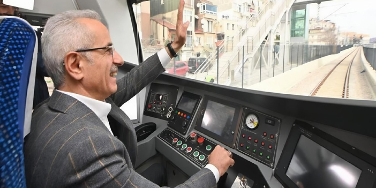 Bakan Uraloğlu: Marmaray'da günlük yolcu rekoru kırıldı